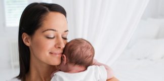 Bebek Güvenliğinde Biyometrik Teknolojilerin Kullanımı Teknolojinin hızla gelişmesiyle birlikte bebek bakımında kullanılan akıllı sistemler de her geçen gün daha gelişmiş özelliklerle donatılıyor. Özellikle biyometrik teknolojiler, bebeklerin güvenliğini artırmaya yönelik geliştirilen yeni nesil çözümler arasında dikkat çekiyor. Solunum takibi, kalp ritmi izleme, hareket analizi ve kişiye özel kimlik doğrulama gibi özellikler sunan bu sistemler, ebeveynlerin bebeklerini daha yakından takip edebilmesine yardımcı oluyor. Konulu bir haber görseli.