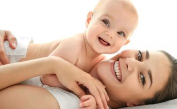 Bebek Güvenliğinde Kapı ve Pencere Sensörleri Ev ortamı, bebeklerin ilk yıllarında en fazla zaman geçirdiği alanların başında geliyor. Emekleme ve yürüme dönemine geçişle birlikte hareket kabiliyeti hızla artan bebekler, çevrelerini keşfetmeye başlıyor. Bu süreçte ailelerin alacağı güvenlik önlemleri büyük önem taşırken, teknolojik çözümler de ebeveynlerin işini kolaylaştırıyor. Son yıllarda yaygınlaşan kapı ve pencere sensörleri, ev güvenliğini artıran akıllı sistemler arasında öne çıkıyor. Açılma ve kapanma hareketlerini anlık olarak algılayan bu cihazlar, ebeveynlere olası riskler hakkında hızlı bildirim gönderebiliyor. Konulu bir haber görseli.